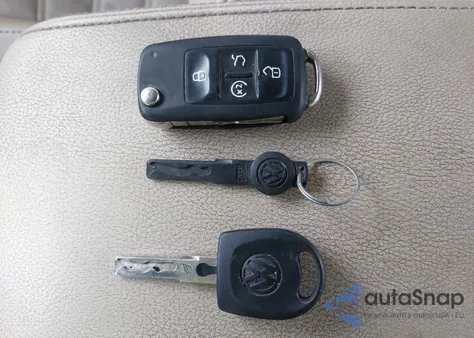 2014 Volkswagen Passat 2.0L Tdi Sel Premium z USA, uszkodzony, nr VIN 1VWCN7A3XEC050875